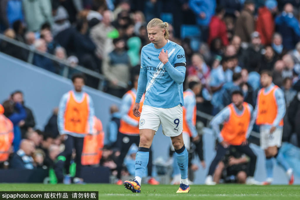 哈兰德与女友伊莎贝尔的甜蜜故事：从青训队的初识到如今的家庭生活