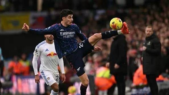 随着阿森纳4-0,切尔西3-2逆转,利物浦4-1,英超积分榜出炉